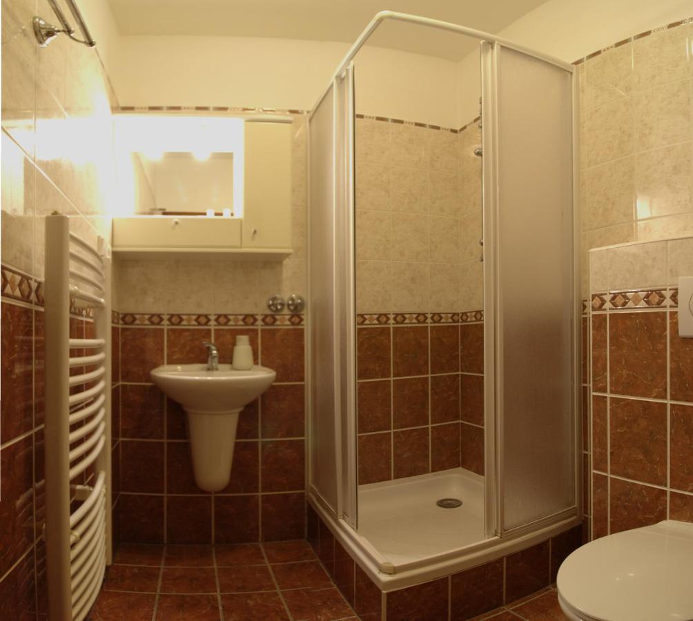 Vila Bellevue Luhacovice Bagian luar foto